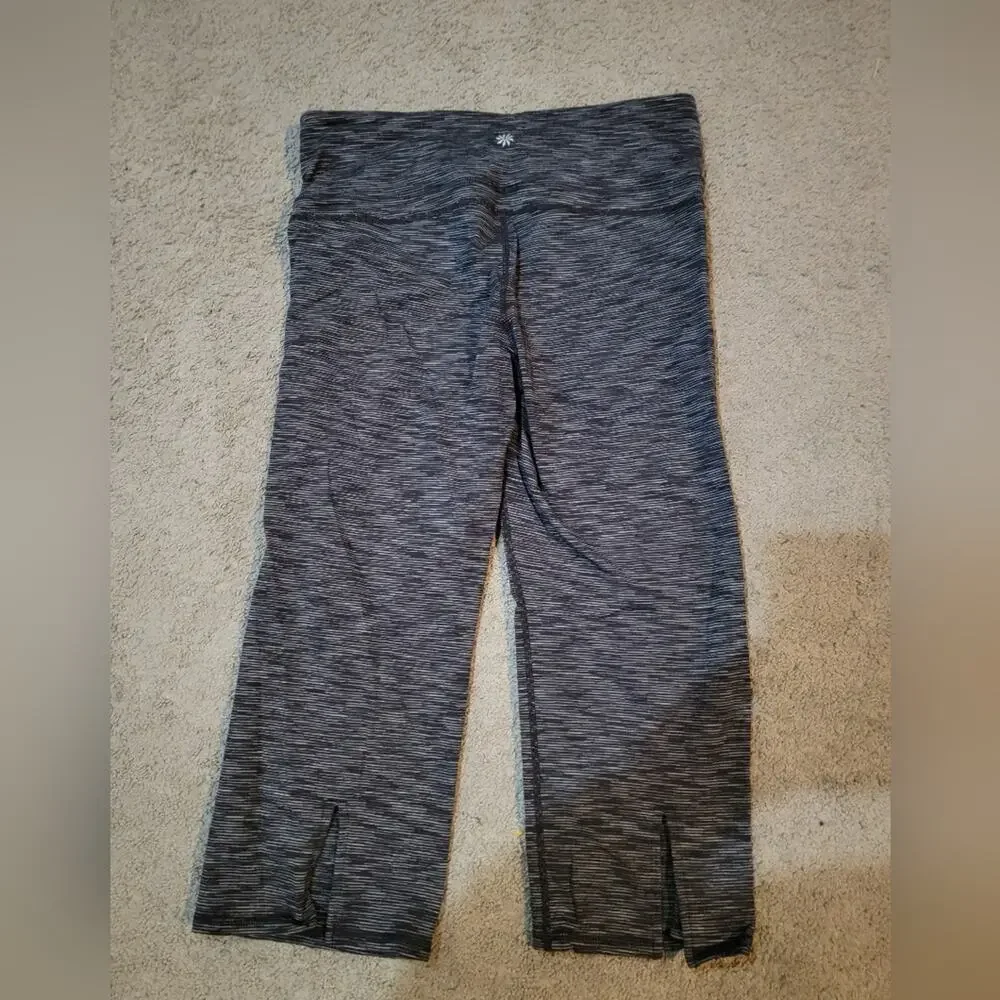 Women's Athleta Black Space Workout Capri leggings Sz Large